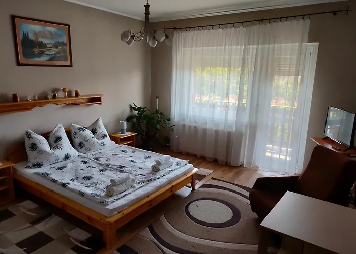 Szente Vendeghaz Apartment *